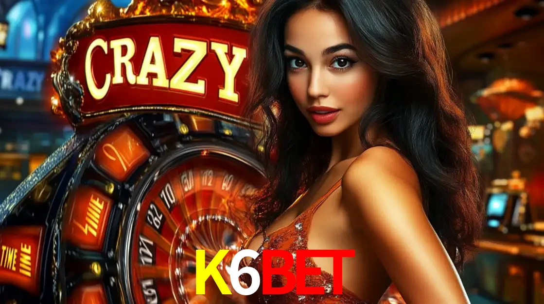 Mulher glamourosa olhando para a câmera com a roda vermelha do Crazy Time ao fundo em um ambiente de cassino, destacando a emoção dos jogos ao vivo no K6BET.